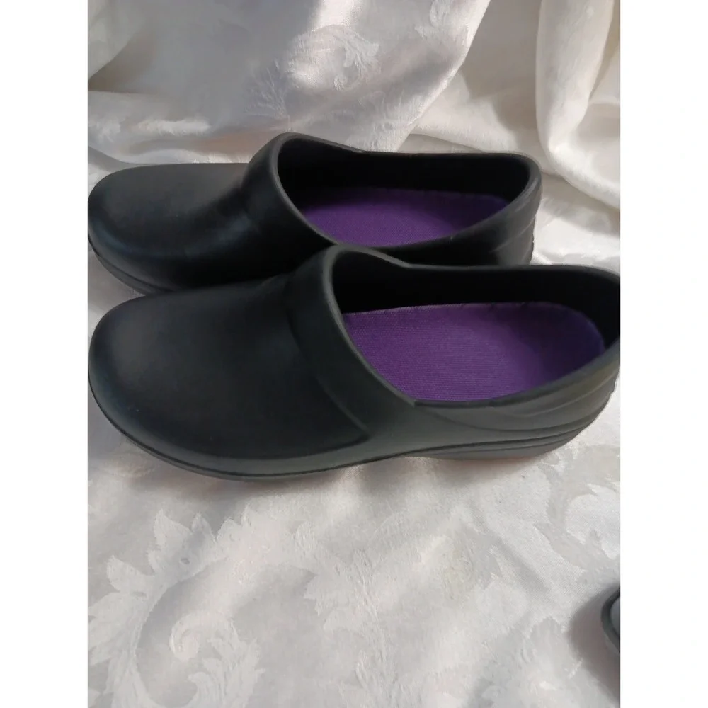 CROCS product pair